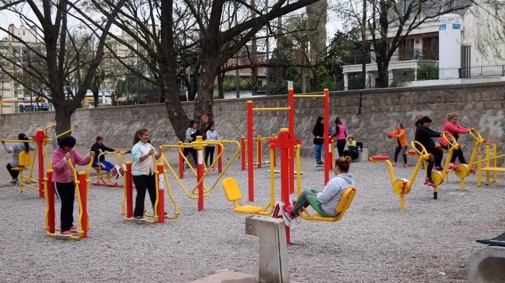 "Este parque es único en la ciudad por sus características y por la plena utilización que le dan los niños y la familia", dijo el intendente Raúl Jorge.