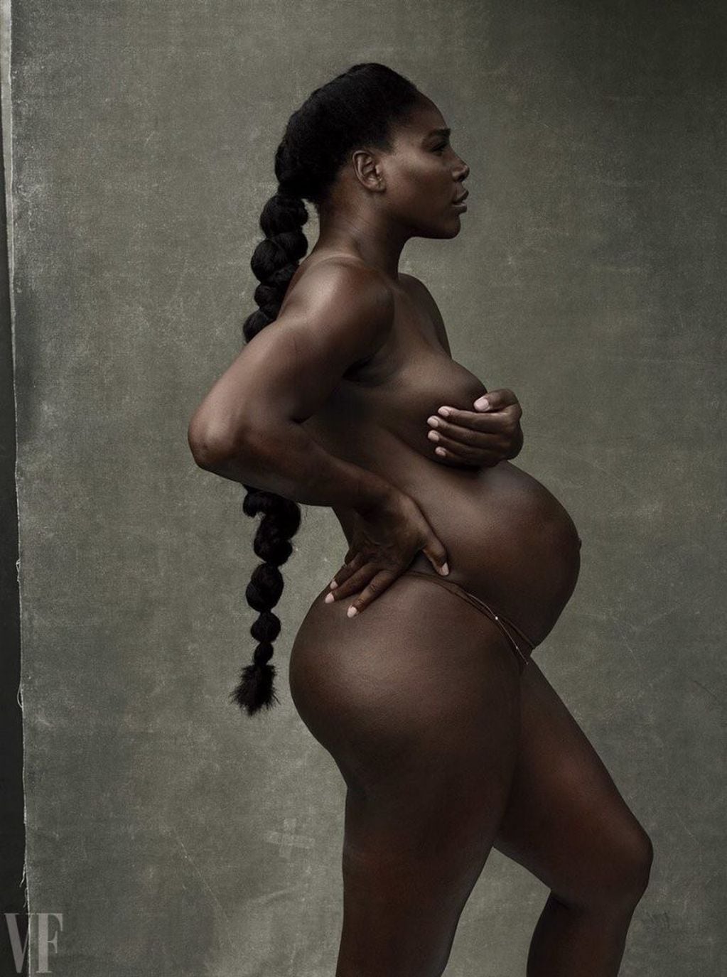 Serena Williams espera a su primer hijo y mostró su embarazo.