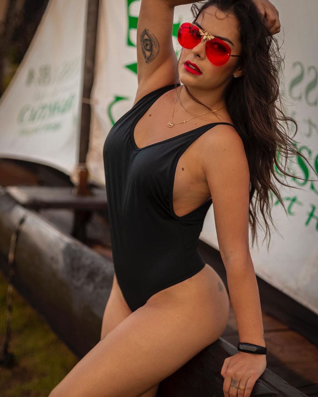 Larissa Riquelme recordó su viaje a Bahía por la Copa América con fotos en bikini a pura playa brasileña.