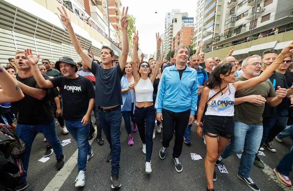 La Cámpora, en la marcha por el 24 de marzo. Máximo Kirchner, De Pedro y Larroque, presentes.