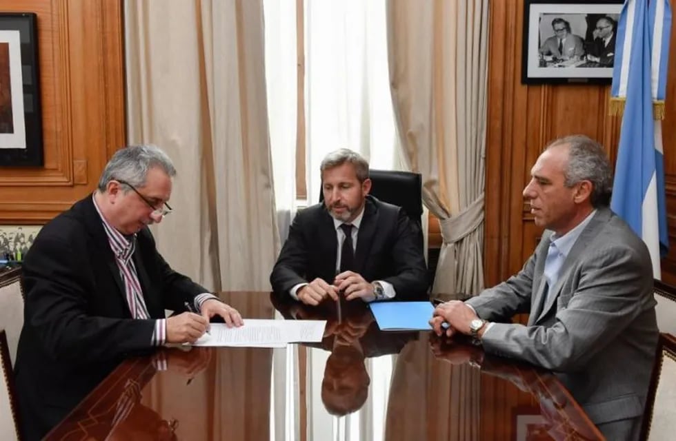 Passalacqua se reunió con Frigerio para firmar el Consenso Fiscal 2018. (Foto: @passalacquaok)