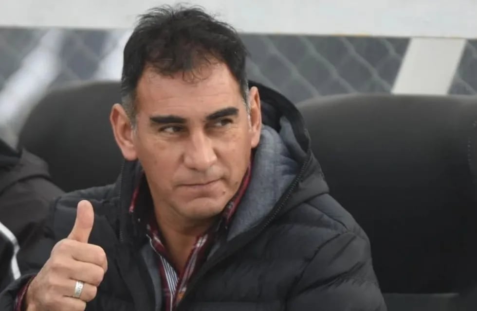 Darío Alaniz fue confirmado como nuevo técnico de Huracán Las Heras.