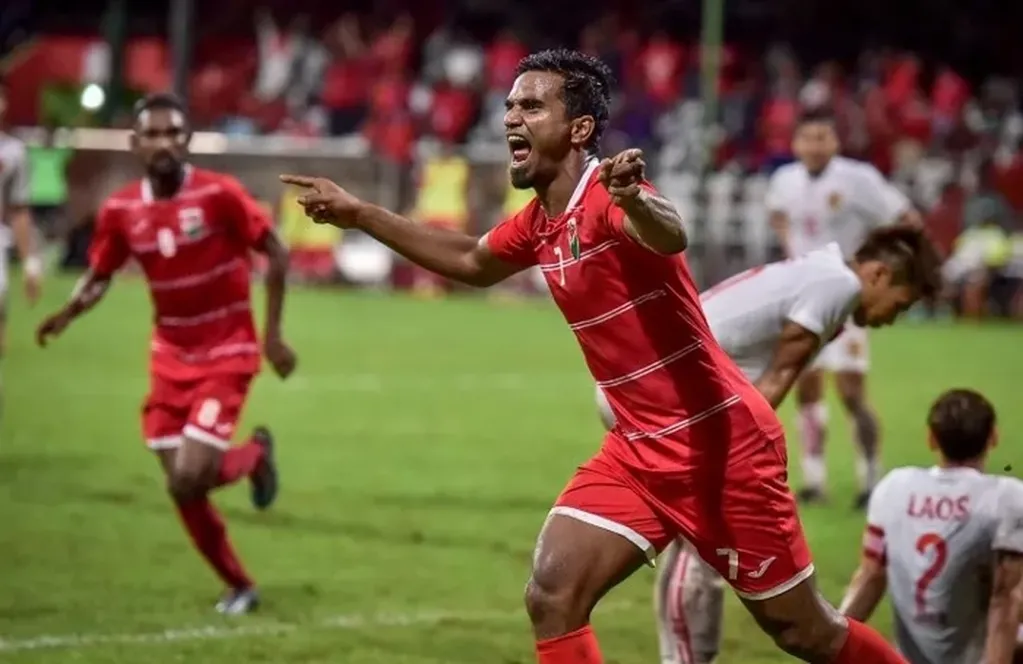 Ali Ashfaq celebrando un gol con la Selección de Maldivas