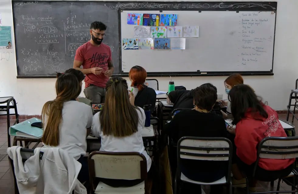 El Gobierno confirmó que ya no será obligatorio usar tapabocas en las escuelas de la provincia de Buenos Aires.