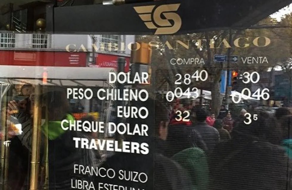El dólar en Mendoza llegó a los $30.
