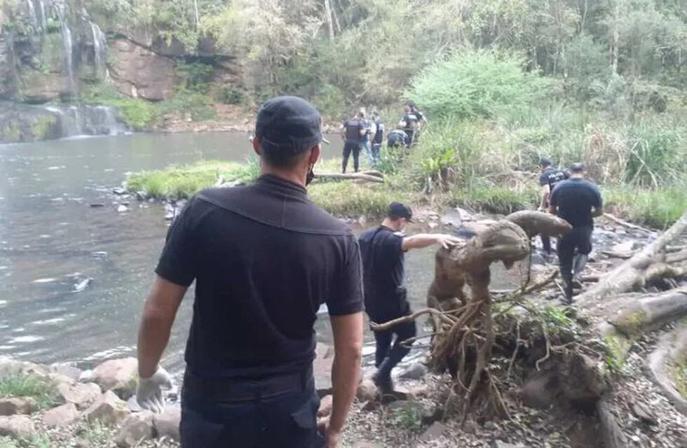 Un individuo falleció tras zambullirse al Salto de Arroyo Alegre en Aristóbulo del Valle.