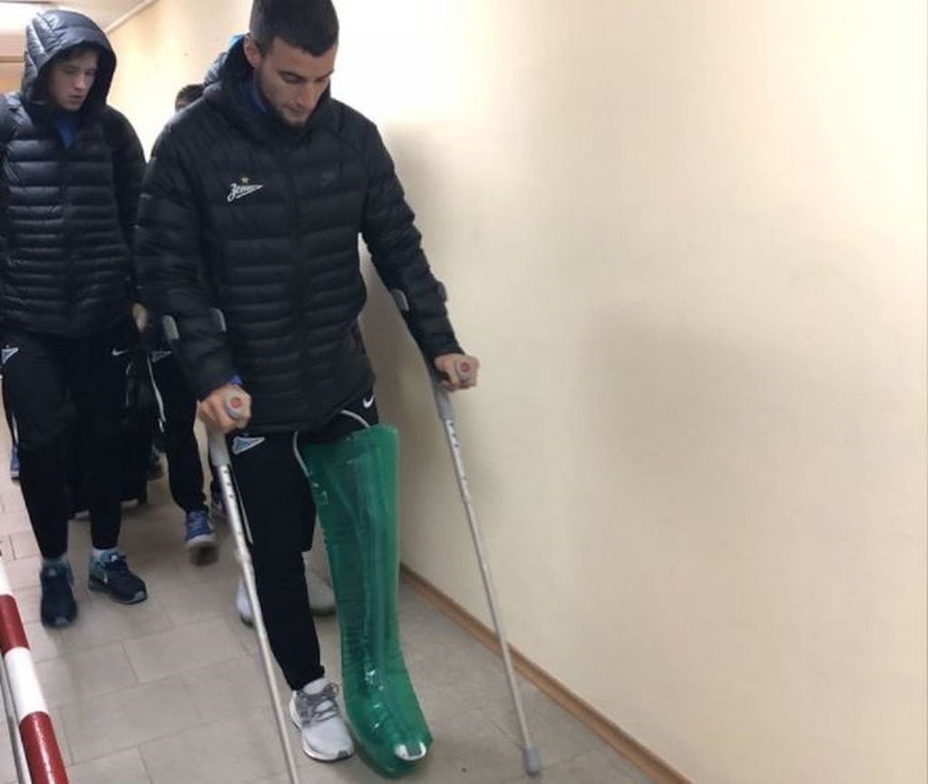 Emanuel Mammana, con rotura de ligamentos cruzados y meniscos de la rodilla derecha, se pierda el Mundial Rusia 2018.