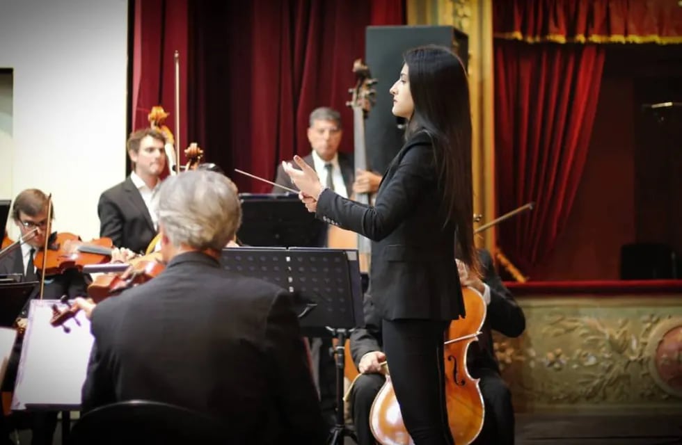 Tamara Meschller quedó seleccionada para participar en un Curso Internacional de Dirección Orquestal en la ciudad de México