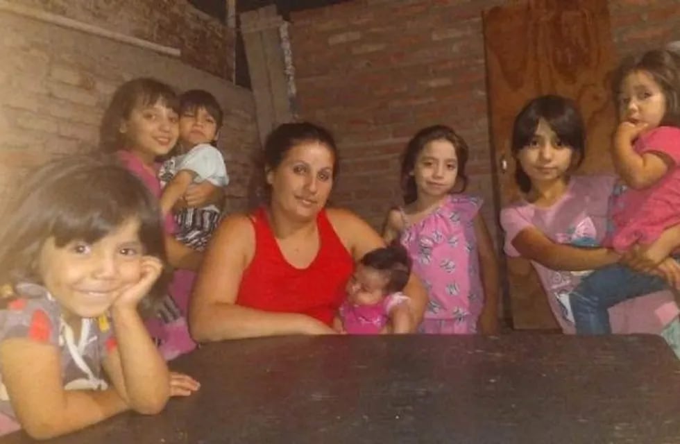 Valeria Giménez tiene 29 años y siete hijas mujeres.