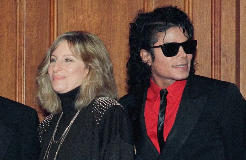 Michael Jackson y Bárbara Streisand. (AP)