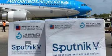 Llegó a Moscú el avión que traerá la vacuna Sputnik V