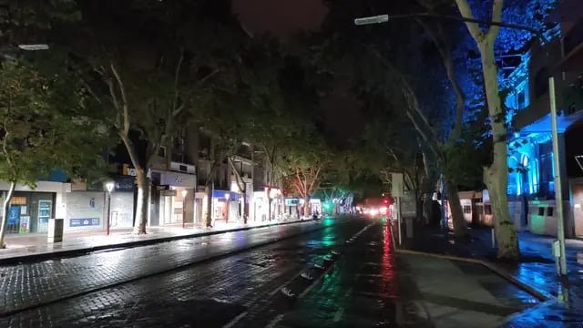 Cortes de luz en Mendoza por la fuerte tormenta eléctrica