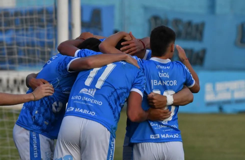 Estudiantes de Río Cuarto se jugará ante Maipú de Mendoza el pase a la final por el segundo ascenso (Tomás Fragueiro / La Voz).