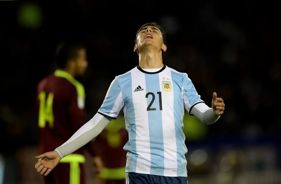 Dybala habló sobre las chances de Argentina de clasificar al Mundial de Rusia 2018\nFoto: AFP PHOTO / Juan Mabromata