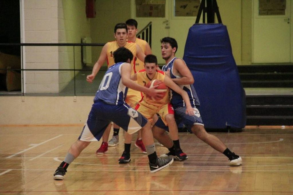 Metalúrgico vs Universitario