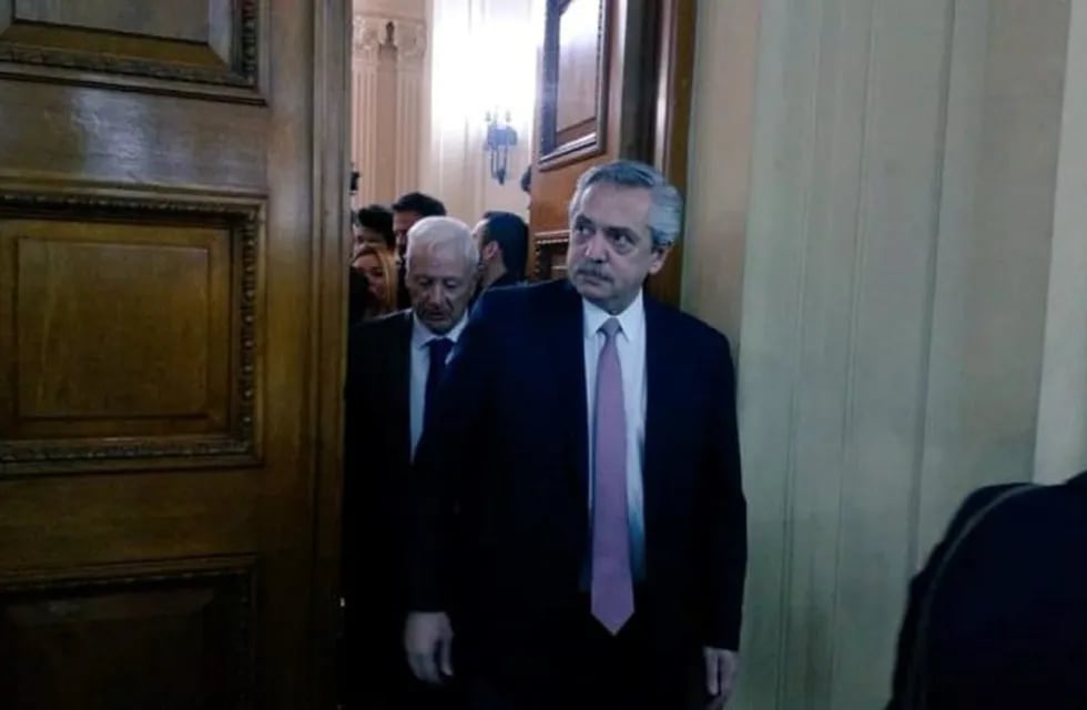 Alberto Fernández recorrió el rectorado de la UNC. (Javier Sassi)
