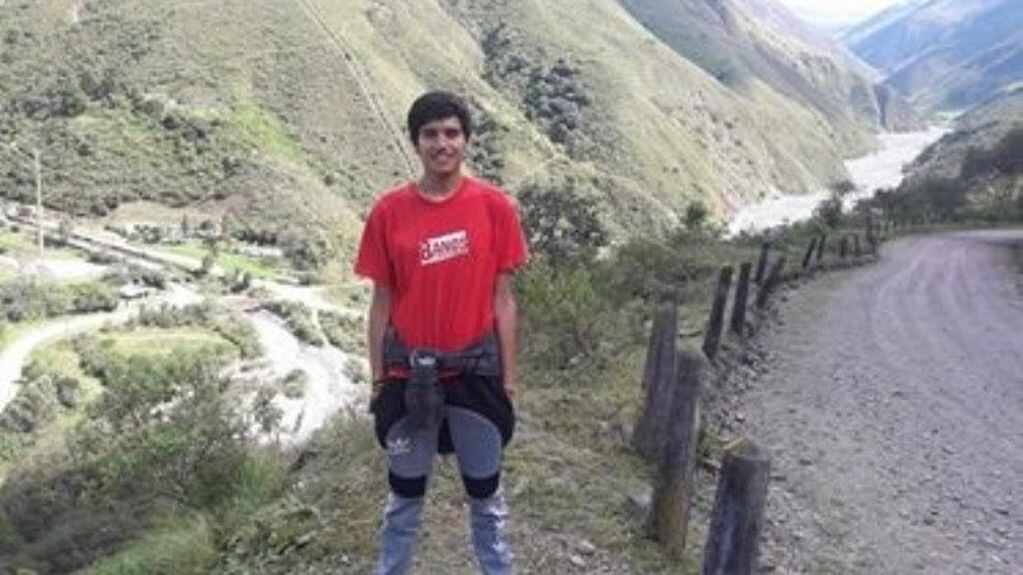 Fernando Encina, tiene 20 años de edad y es oriundo de Junín de los Andes.