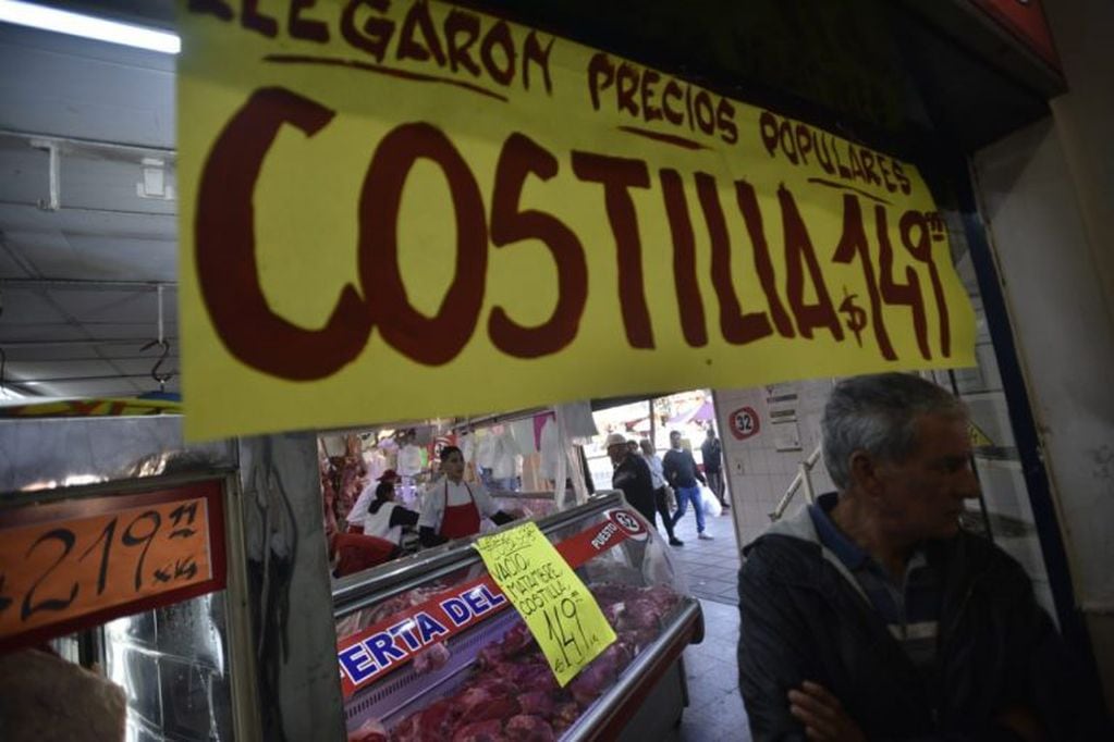 El asado a $ 149 llegó al Mercado Norte de nuestra Capital en uno de los locales que vende carne del frigorifico Logros.