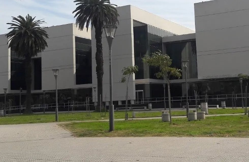 Centro de Justicia Penal de Rosario (Juan Shmidt)