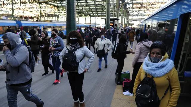 Estación Constitución en el primer día hábil de la nueva cuarentena