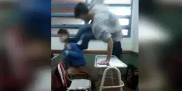 Video viral expuso una brutal agresión dentro de una escuela en Montecarlo