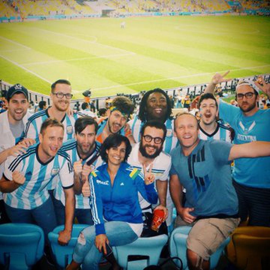 McLovin con sus amigos en el Mundial de Fútbol Brasil 2014.