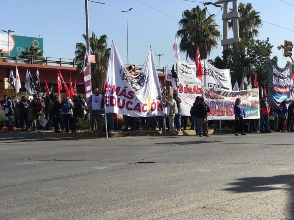Polo Obrero, Frente de Izquierda y PTS fueron las organizaciones multadas por la Municipalidad de Mendoza.