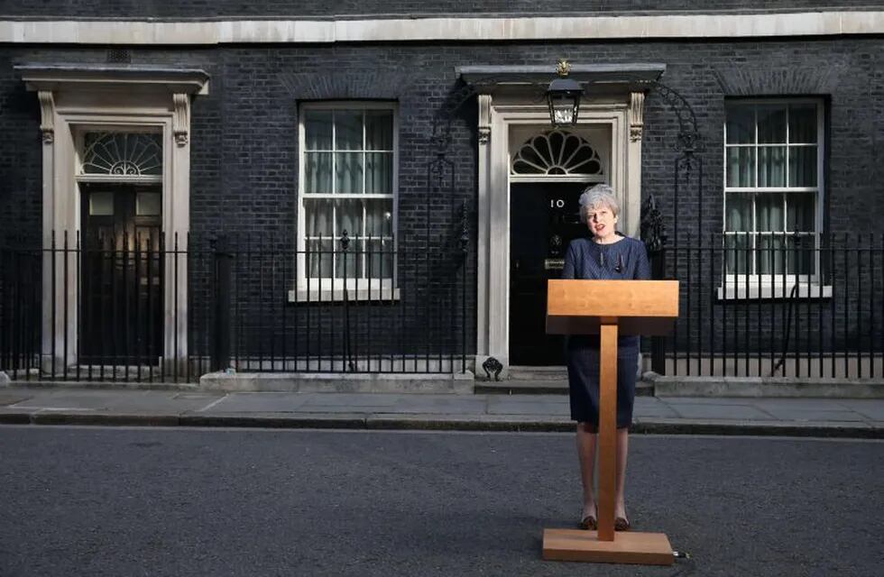 British Prime Minister Theresa May speaks to the media outside 10 Downing Street in central London on April 18, 2017.nBritish Prime Minister Theresa May called today for an early general election on June 8 in a surprise announcement as Britain prepares fo