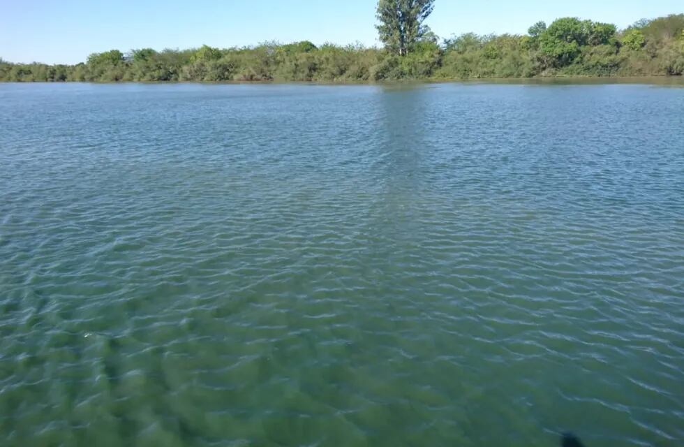 Río Gualeguaychú verde