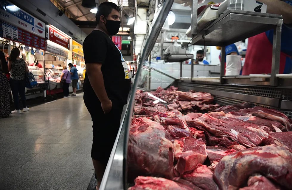 Prohibieron la exportación de siete cortes de carne por dos años.
