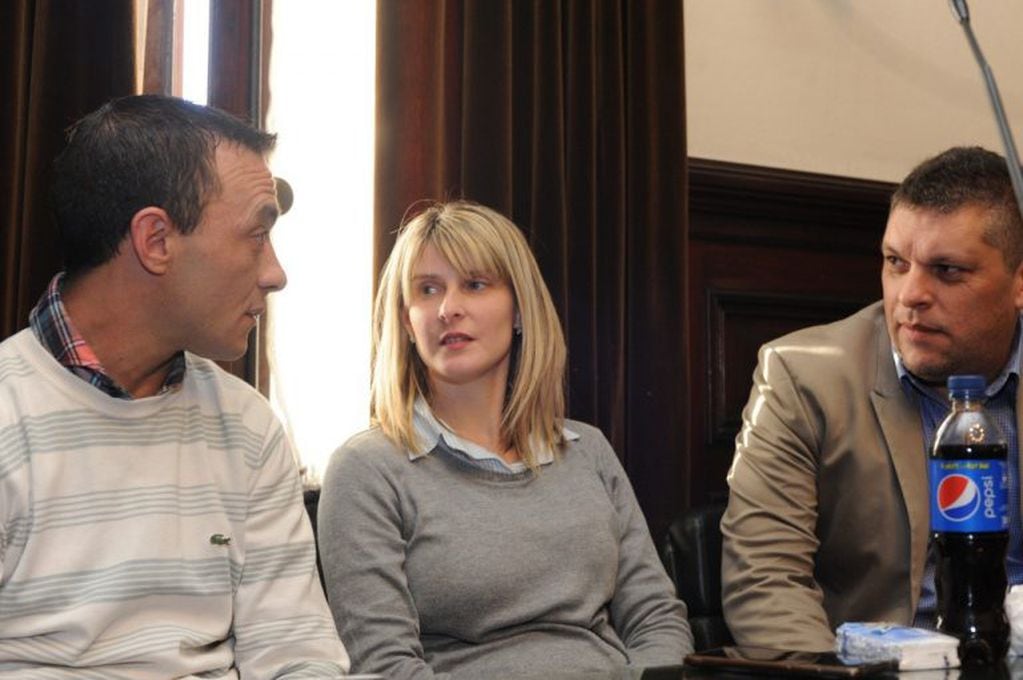 Los padres de Brian Aguinaco durante la sentencia al principal acusado por el asesinato de su hijo. (Rolando Andrade)