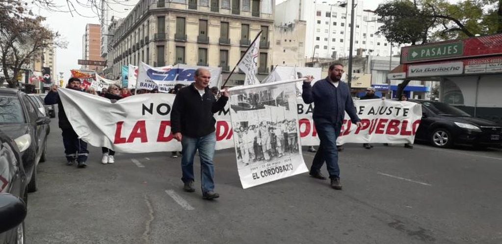 Así marchaban los bahienses durante el paro general