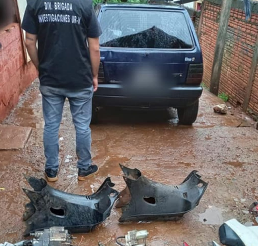 Efectivos policiales lograron desarticular un aguantadero de “autopartes” en Puerto Iguazú.