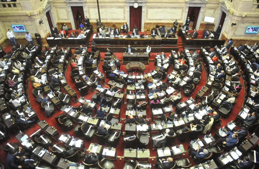 La Cámara de Diputados trata la modificación del impuesto a las Ganancias. (Foto: Clarín)