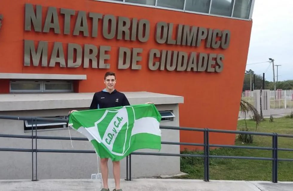 Benjamin Ghione tercer puesto 100 mts. espalda en Santiago del Estero