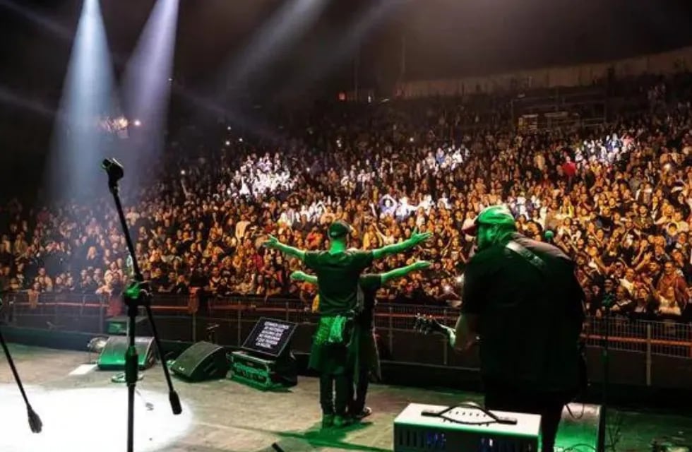 La banda 'La Beriso' estuvo en Rosario y durante su show brindó un homenaje a las víctimas de violencia de la ciudad.