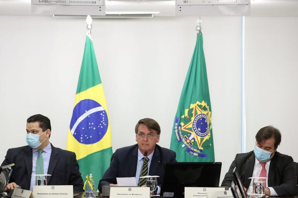 El Ministerio de Salud de Brasil publicó este miércoles, por indicación del presidente Jair Bolsonaro, un protocolo para el tratamiento de pacientes con coronavirus, que ampara el uso de la cloroquina y la hidroxicloroquina en casos leves. (Foto: Marcos Correa/Palacio Planalto/d / DPA)