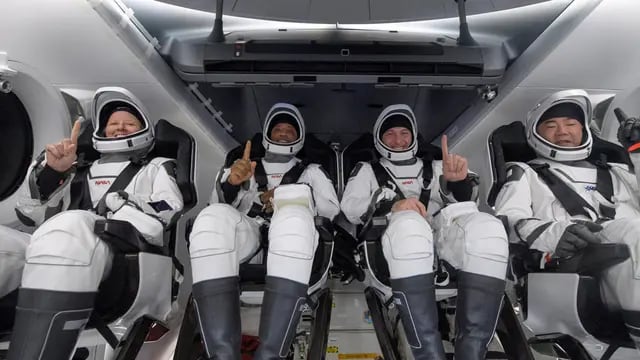 SpaceX regresa a Tierra con 4 astronautas