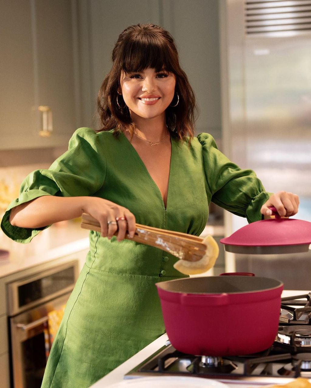 Selena Gómez aprendió a cocinar gracias al programa "Selena + Chef" de HBO Max
