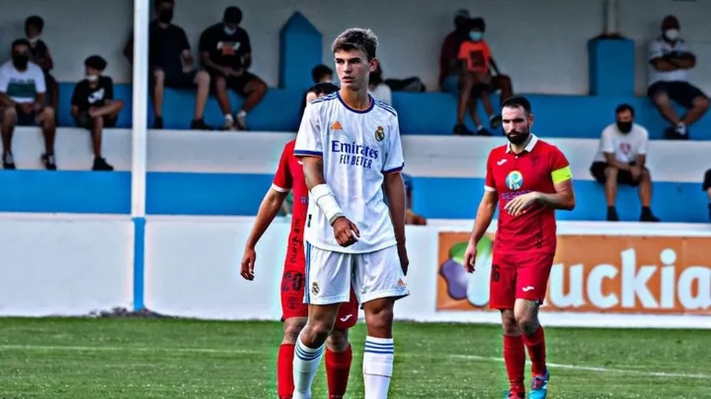 Nicolás Paz, el hijo de un exjugador de la Selección, que se destaca en el Real Madrid-