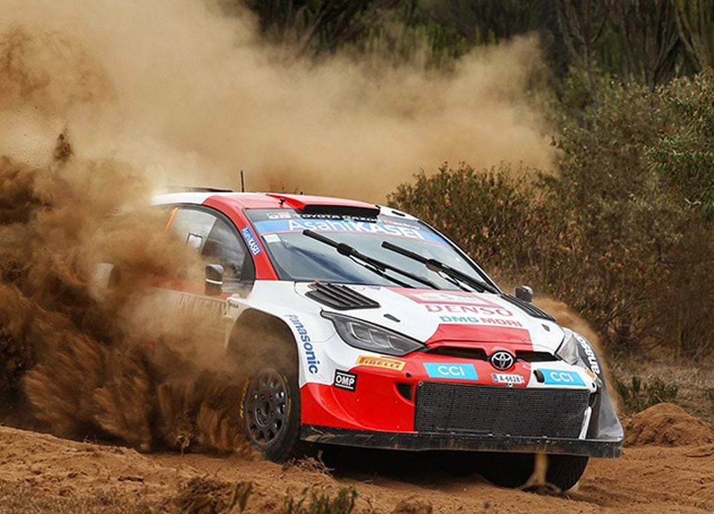 Ogier tuvo problemas en el último tramo y cedió la punta en el Rally Safari de Kenia.
