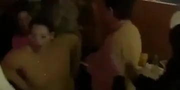 El "trencito" de la fiesta clandestina de 356, aparece en un video de Casa Rosada