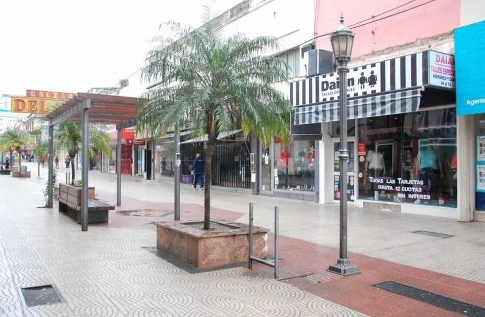 Peatonal Junin es el epicentro comercial de Corrientes.
