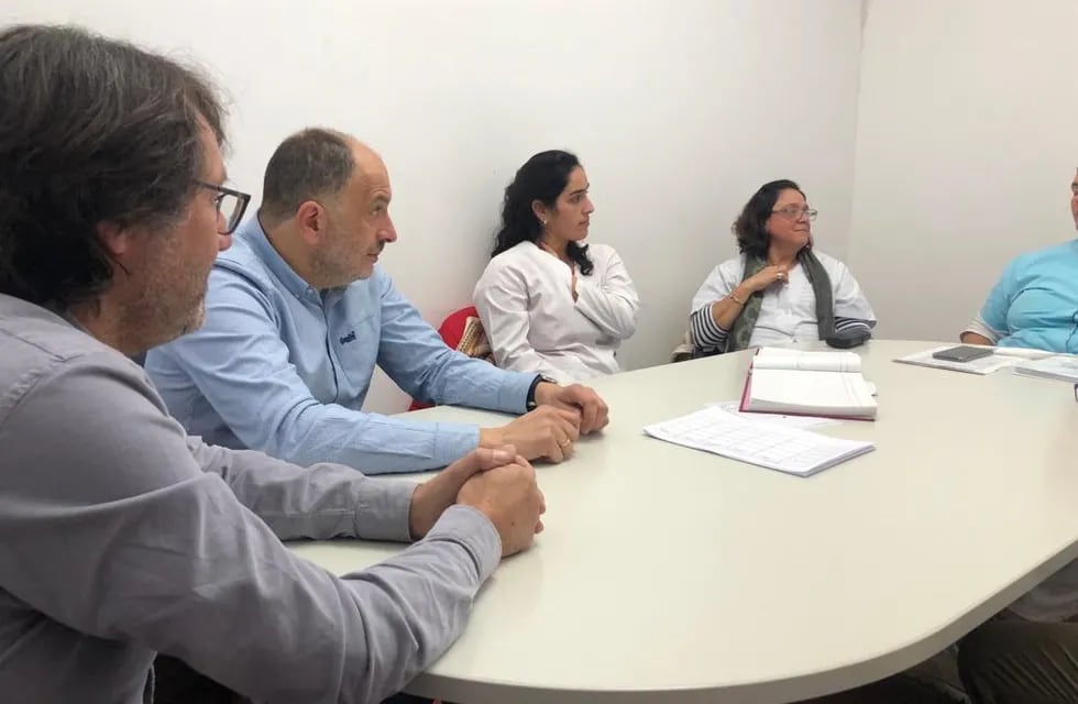 Garate y Olivera se reunieron con la Asociación de Profesionales del Hospital Municipal