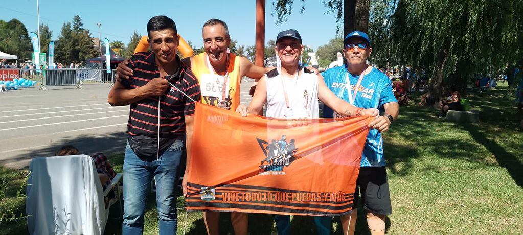 Deportistas del Arroyito en el  Maratón Carlos 2023