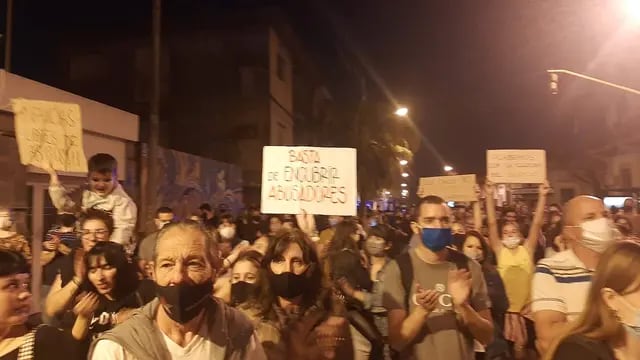 Nueva marcha en Rafaela pidiendo Justicia por el abuso sexual en el Colegio San José