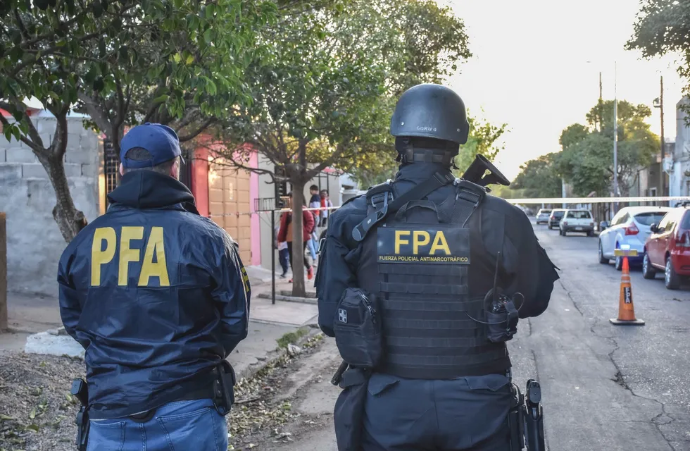 La Policía Antinarcotráfico realizó varios allanamientos en Córdoba.