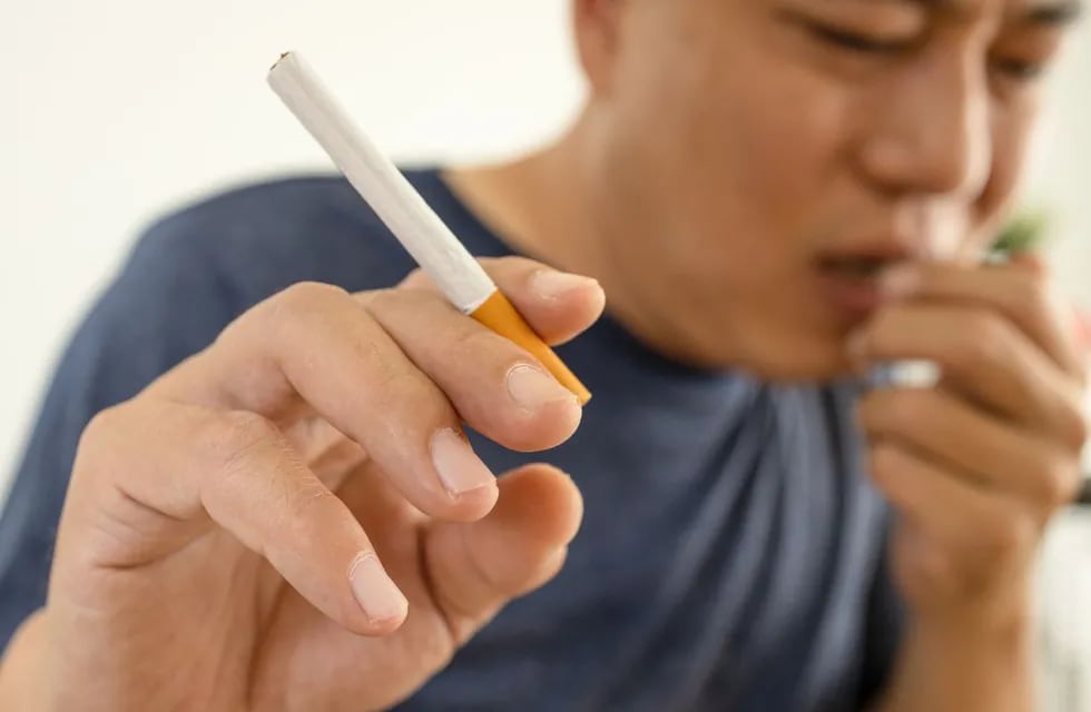 Por qué toso más al dejar de fumar (y cómo aliviar la tos).