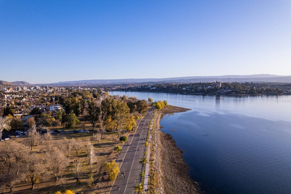 Bicicleteada familiar en Carlos Paz: este domingo la ciudad se mueve sobre ruedas thumbnail