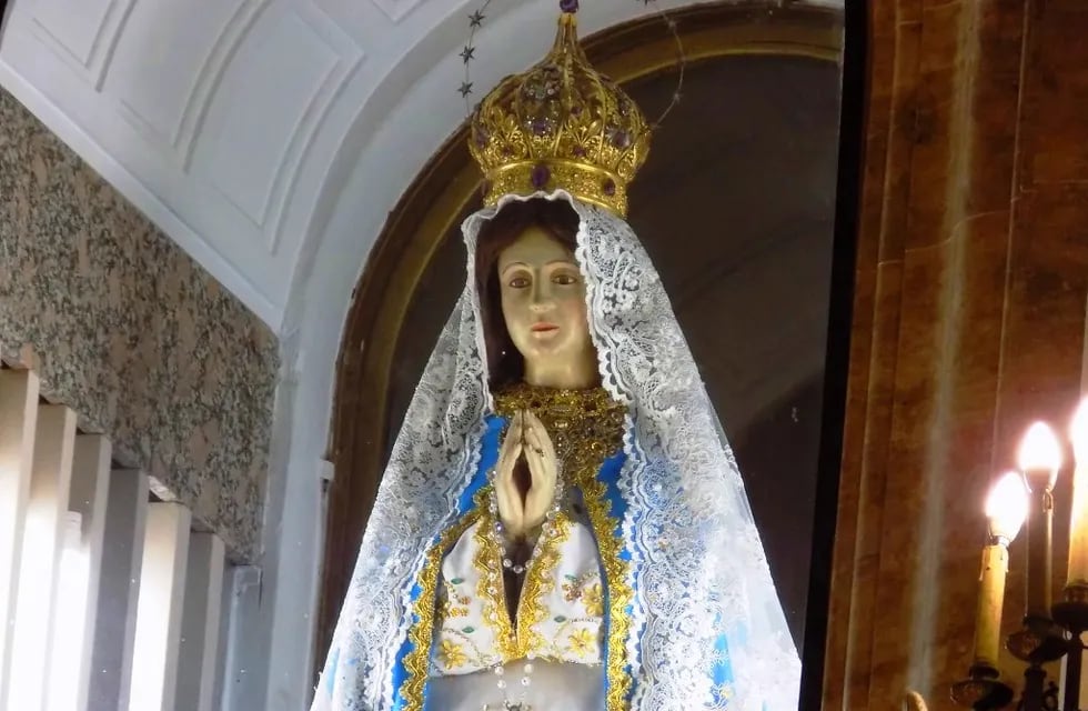 Garupá: incendio consumió una casa, pero la imagen de la Virgen de Itatí quedó intacta.